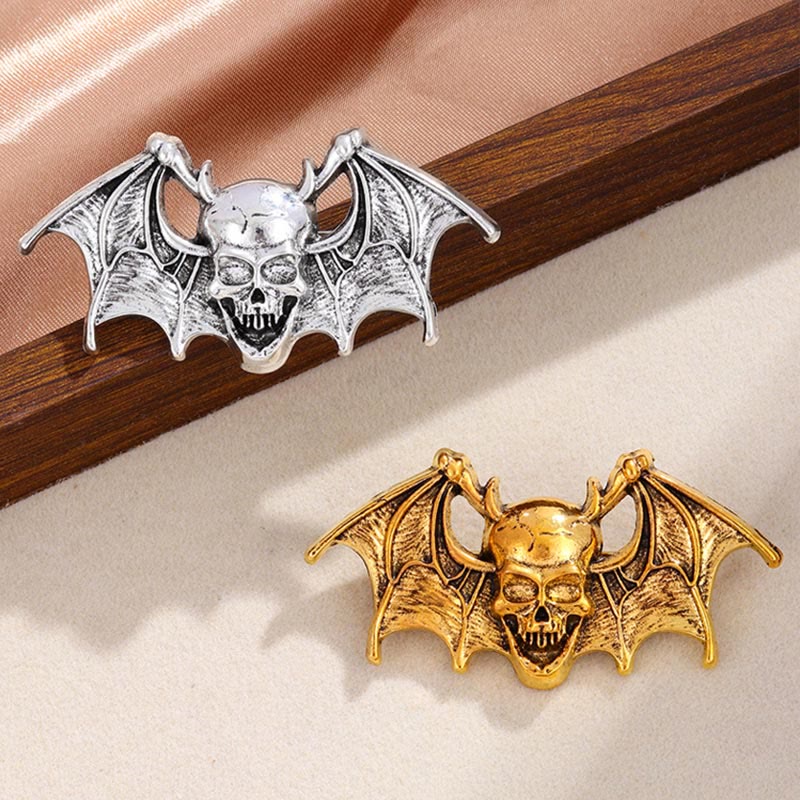 Creative Halloween Bat And Skull Brooch Accessory
